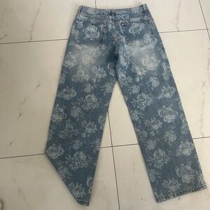 Cali 1850 Floral Print Low Rise Baggy Blue Denim Jeans New Without tags